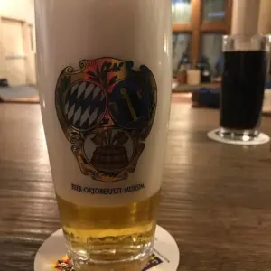 Cerveza mal servida . . .